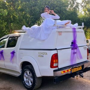 קישוט טנדר בסגול