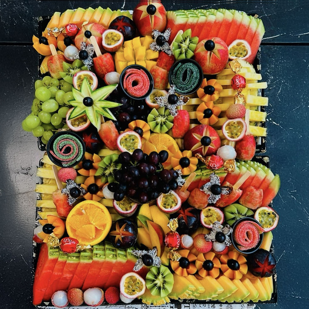 מגש פירות ענק